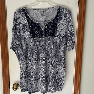 Catherine’s Women's Navy and White Paisley Top